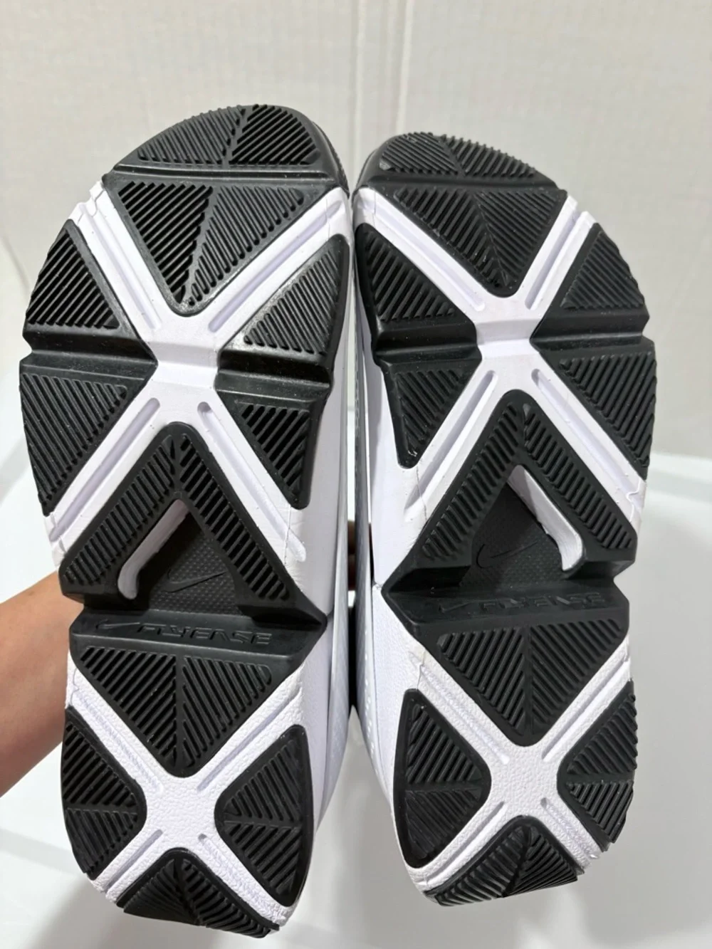Woman’s Nike Flyease Easy Slip On Black and White Athletic Comfort Sneakers. 8.5